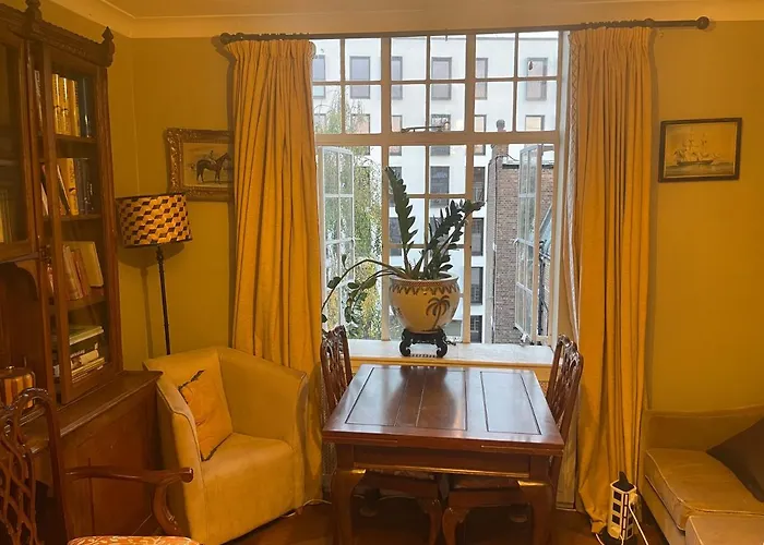 Chelsea Manor Studio