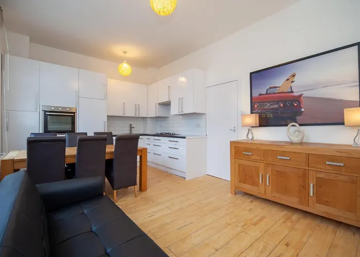 Comfortable 2 Bedroom Apartment In Tooting
