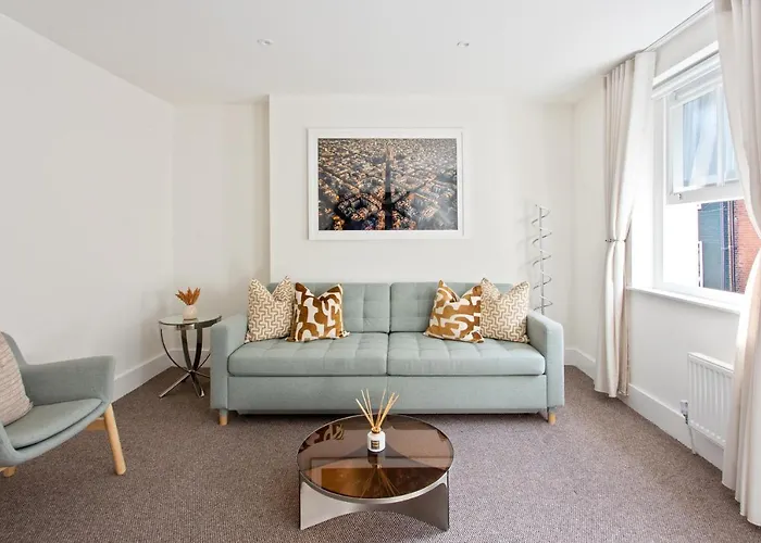 2 Bedroom Apartments In Covent Garden Sleeps 6