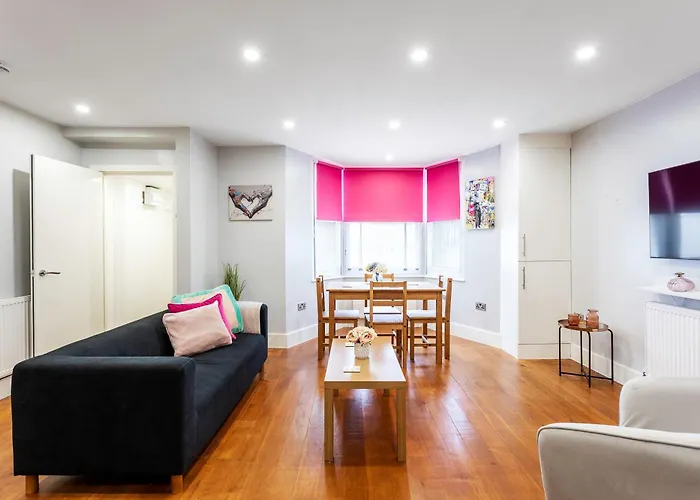 Spacious Clapham Junction Apartment