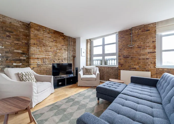 Elegance & Chic Design - 2-Bedroom Haven