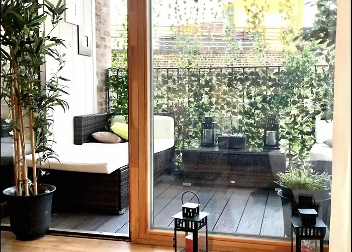Stunning 2-Bed Apt & Balcony In Notting Hill