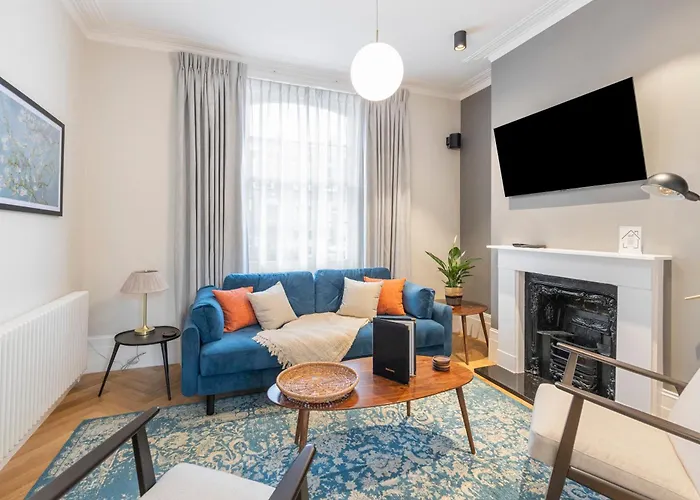 Guest Favorite Private Home With King Sized Bed And Garden Newly Renovated