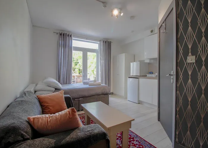 Double Modern Studio London