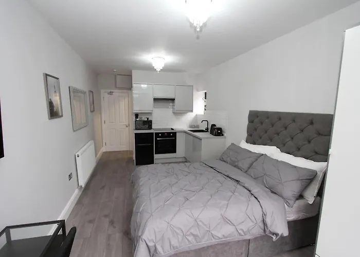 New Cosy Studio In London!