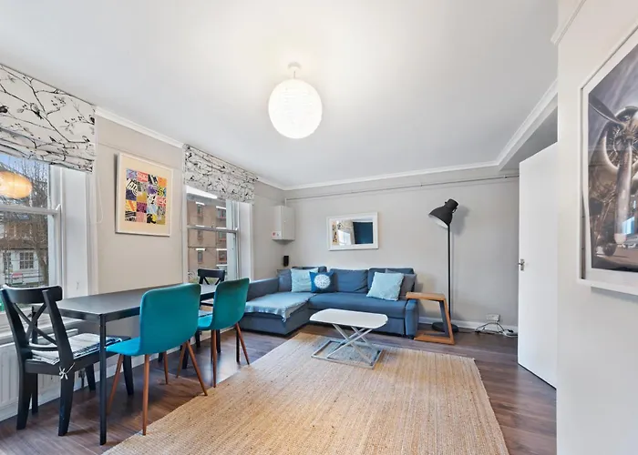 Flat 1 - 2 Bedrooms And Private Terrace