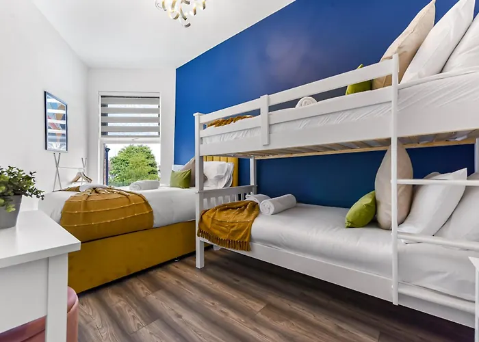 Stylish And Family Friendly 3 Bedroom Apartment