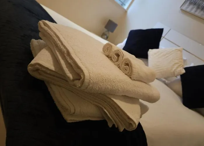 Comfy Spacious Apartment In Canary Wharf