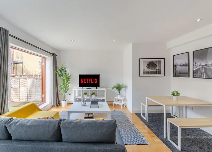 London Waterloo Apartment With Large Private Terrace - View Of The London Eye - 1 Bedroom 1 Bath