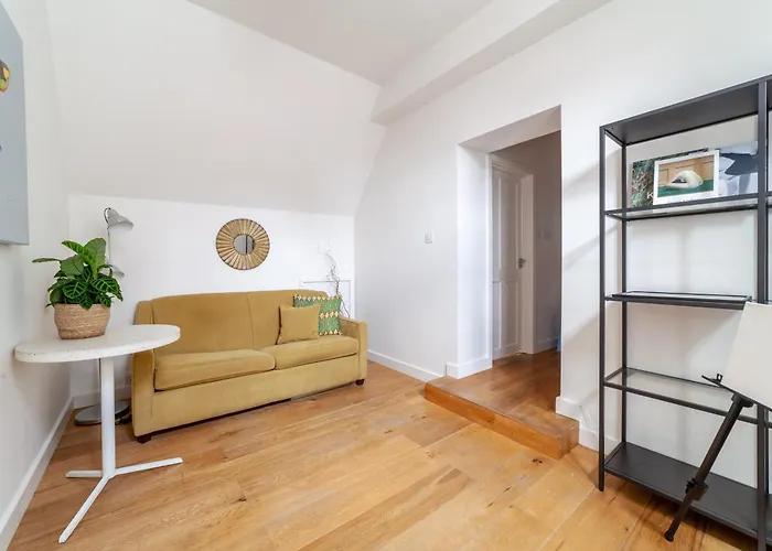 Exceptional Top Floor 1Br Apt In Fitzrovia