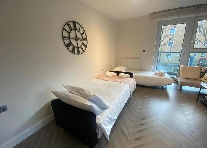 Chelsea Battersea Luxury 5 Star Prime Location London