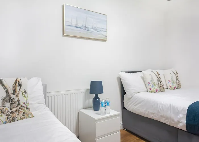 Cosy 2 Bedroom Apartment In City Center Euston