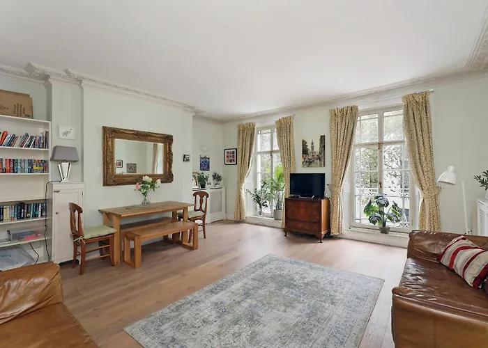Covent Garden Superior Two Bedroom Aparment on Strand