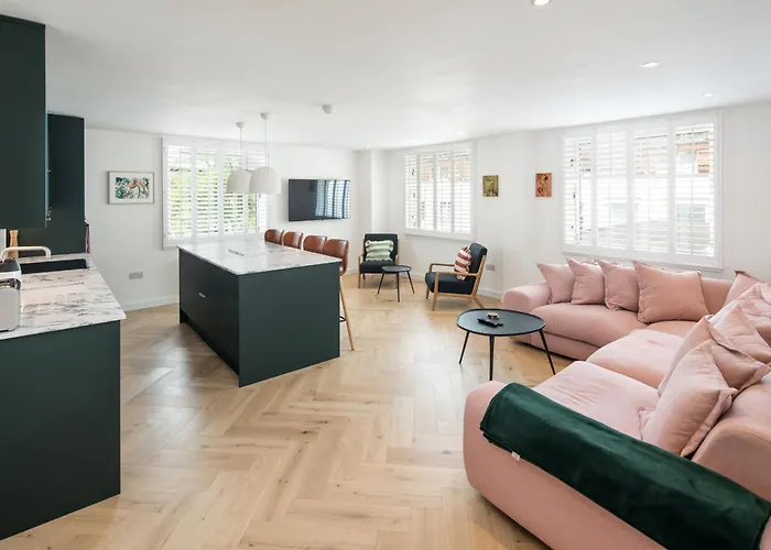 2Bed 2Bath Stunning Shoreditch Apartment
