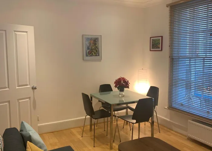 Beautiful One Bedroom Flat In The Heart Of Notting Hill Gate