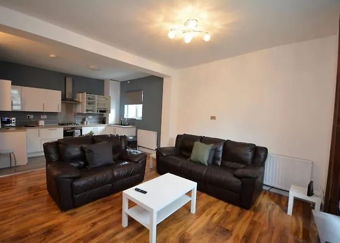 Lovely 4Bedroom Apartment London