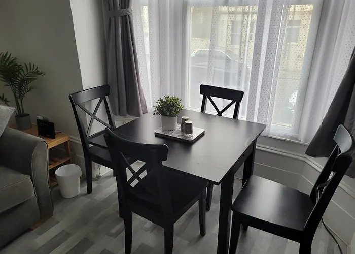 2 Bed Flat In Lambeth