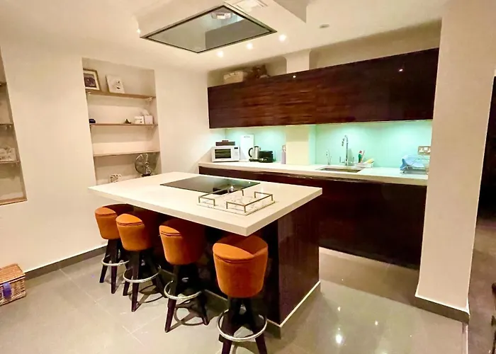 Private 1 Bed Flat In Chelsea