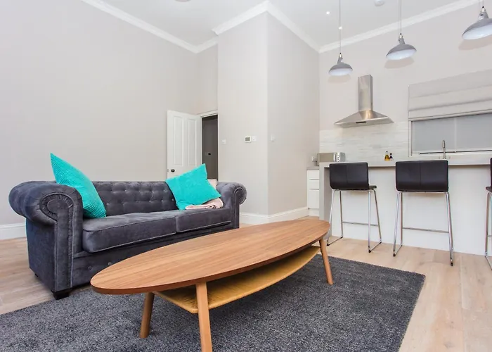 Modern & Spacious 1 Bedroom Apartment In London