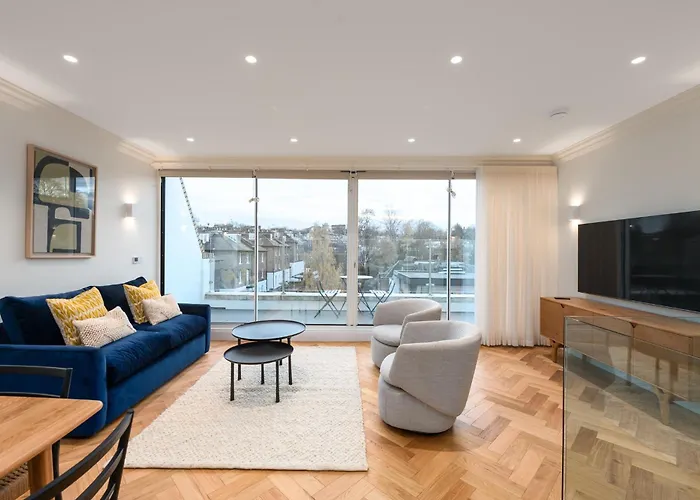 Stunning Hampstead Home Rh9