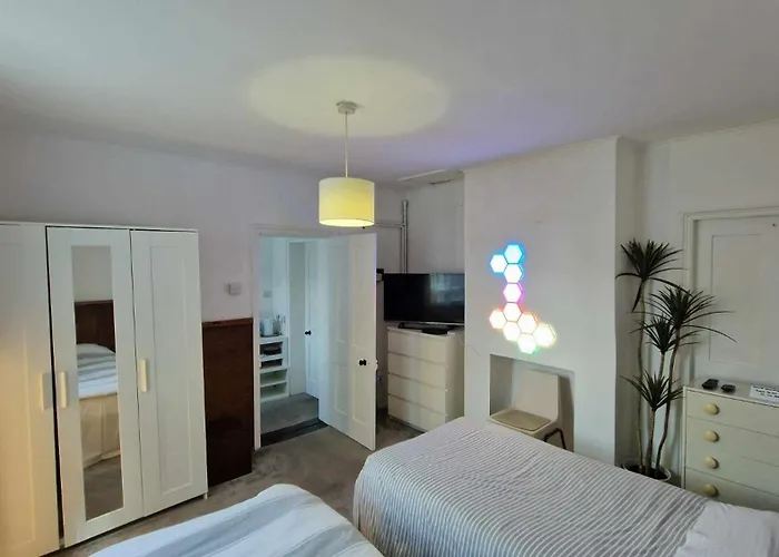 Converted Bungalow In Bexley