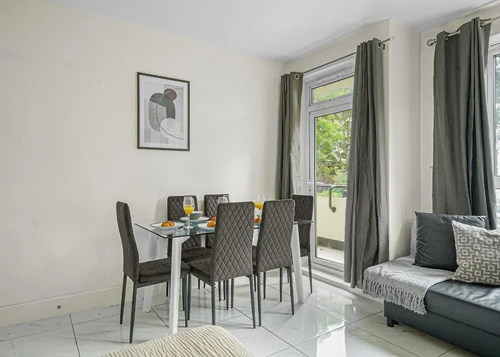 Paddington - 2Br With Balcony - Cityapartmentstay