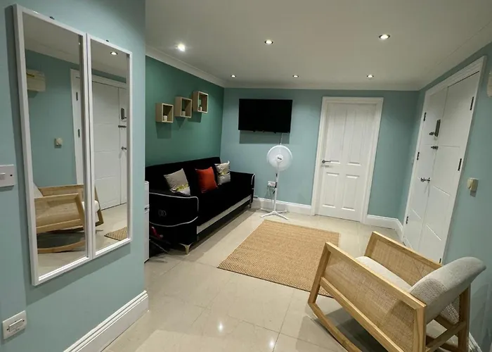 One Bedroom Flat Park Avenue