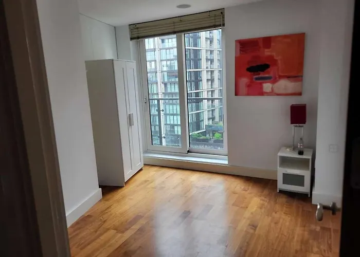 Peninsula Apartment