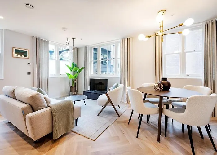 Two Bed Duplex In Covent Garden