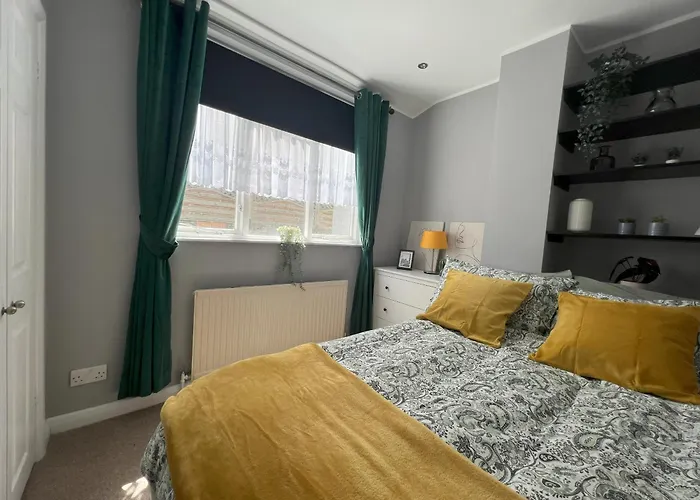 Two Bedroom Flat In London