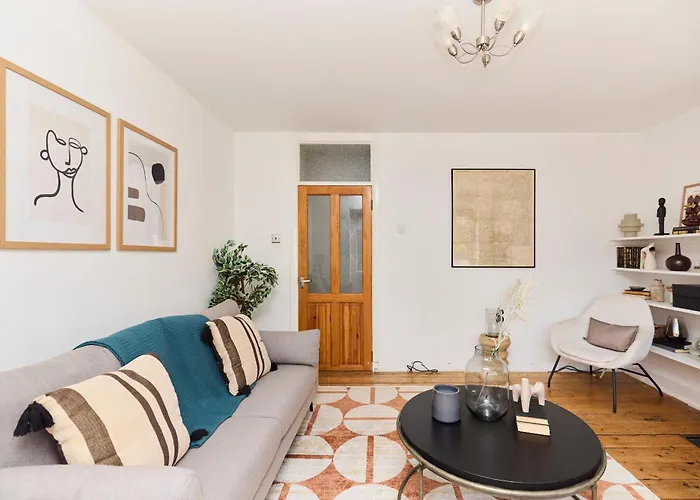 The Holloway Place - Modern 1Bdr Flat With Balcony
