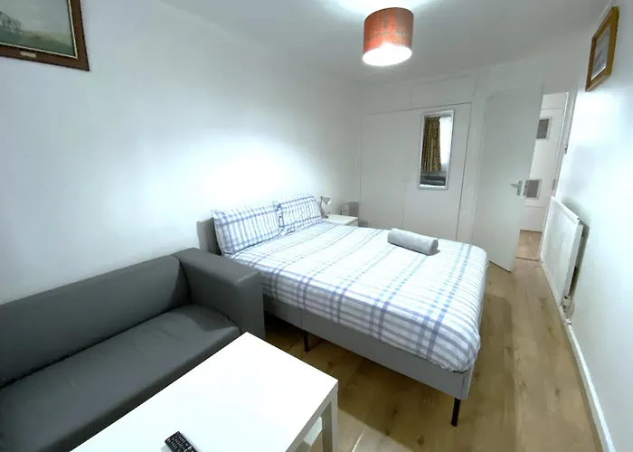 Laret Guest House