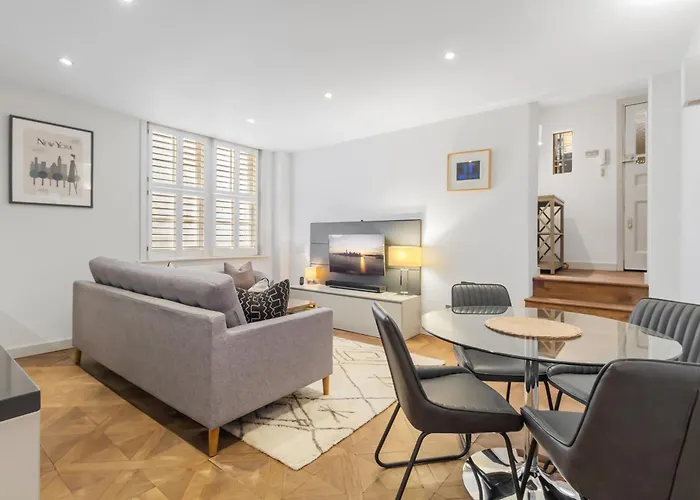 Luxurious Townhouse - La Reserve Knightsbridge