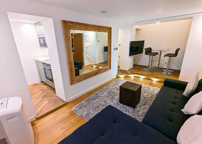 Modern 1 Bedroom Apartment in Kensington