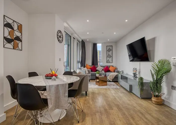 2 Bed & 2 Bath Next To Nine Elms Station - Zone 1