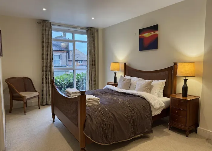 Two Bed Flat In Wimbledon
