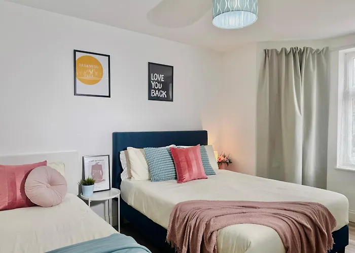 Cosy 1-Bed Flat 30Min To Central London & Parking