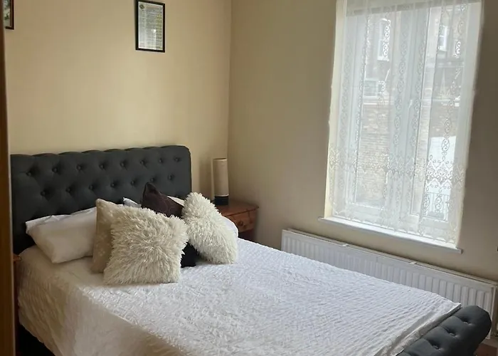 Queens Crescent