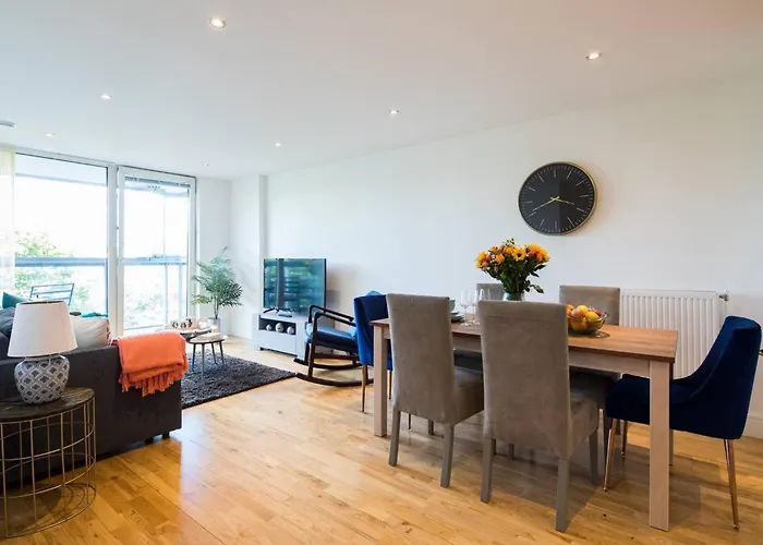 Greenwich Riverside 2 bed apartment Sleeps 6