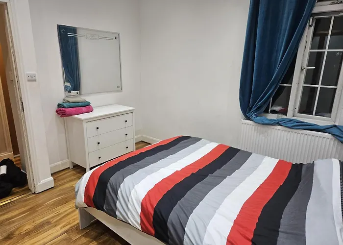 2 Bedroom Flat - Travel Direct To Heathrow/Central