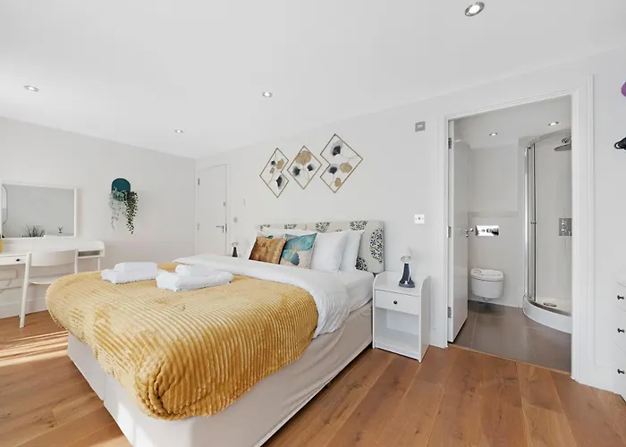 Hermitage Road Apartment By Morethanstays