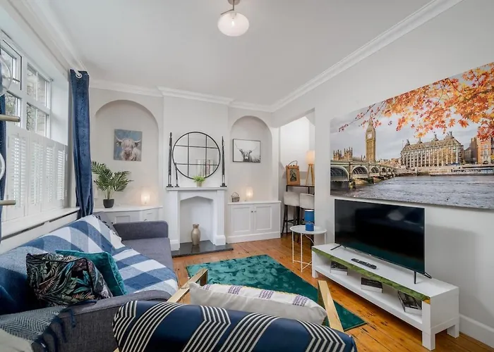 Lavish Lux 3Bed 2Bath Villa Garden Sunroom Parking Central London