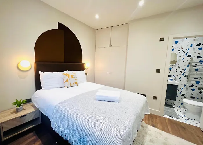 London Holly A Mini Studios Great Location For Tourist!!!