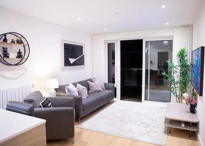 Luxury 1 Bedroom With Riverview