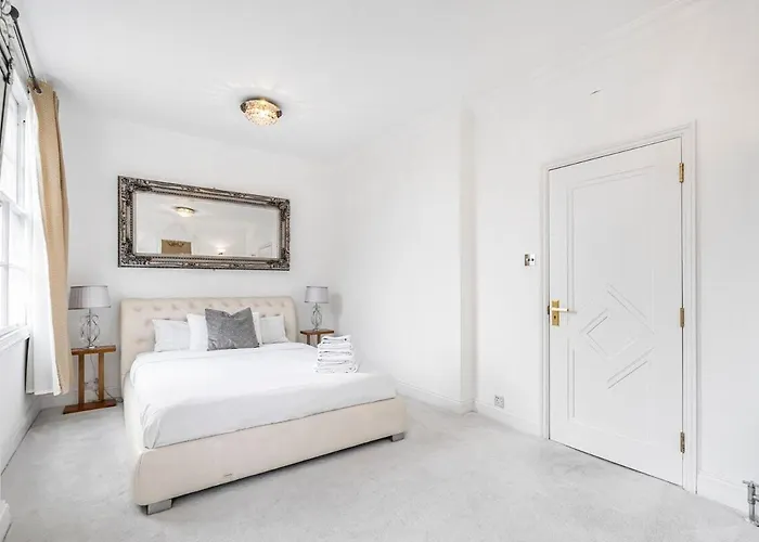 Luxury Home Next To Paddington Station
