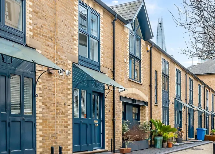 Tower Bridge 2 Bedrooms House