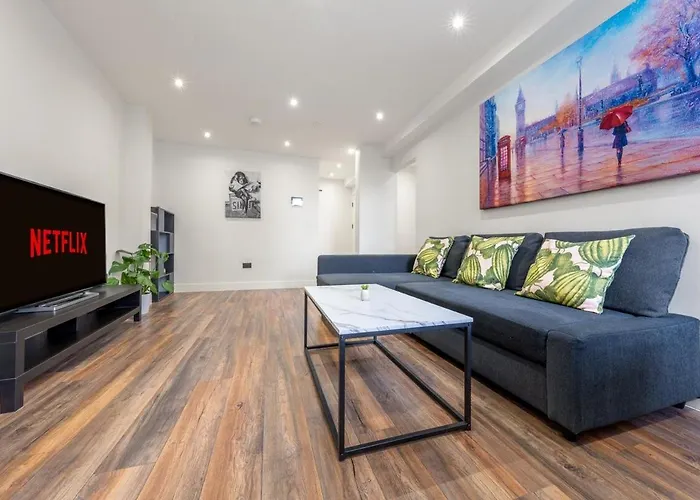 West London Sleeps 5 - Zone 2