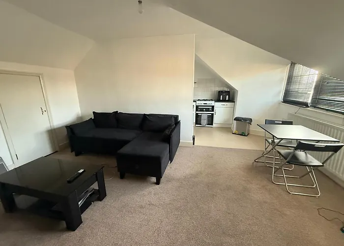 Spacious 1 Bed Apartment