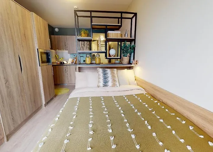 Studio Flat in Prime London Southbank - iQ Bankside