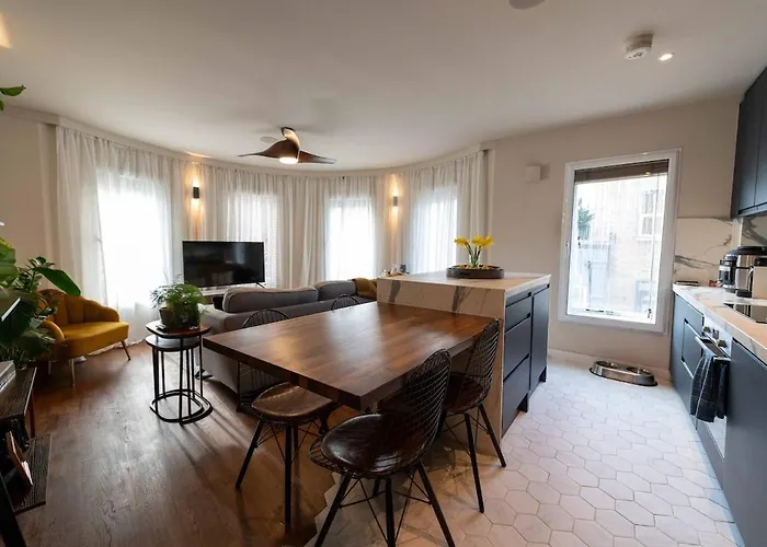 Cosy 2-Bedroom 2 Bathroom Flat With Free Parking